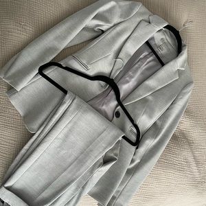 H&M blazer & matching trouser set in a light heather grey
